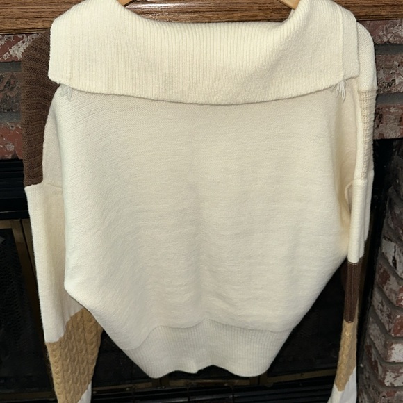 Cute Patchwork Sweater - Picture 5 of 5